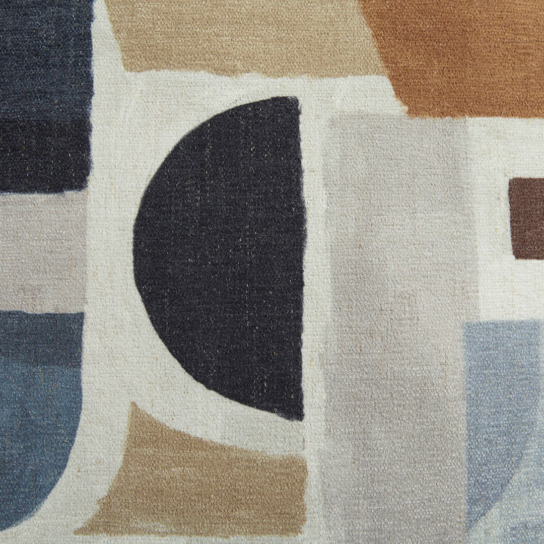 Accent pillow fabric detail on Erinslane sofa by Ashley Furniture