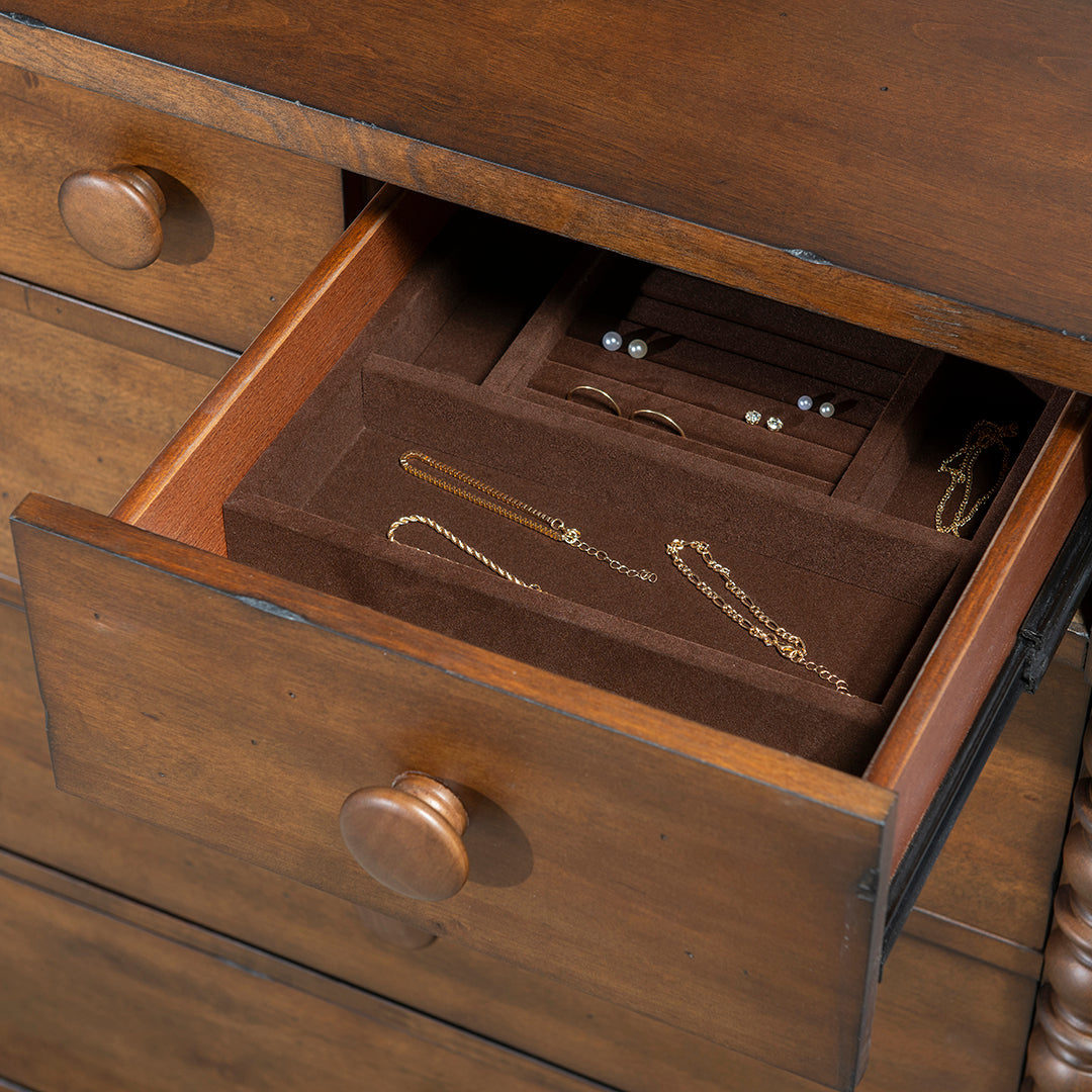 Lake House Dresser from Legacy Classic Furniture in Veneer - Additional view 4