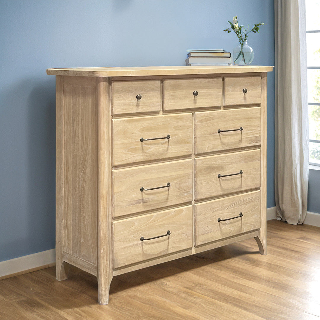 Aria Chest