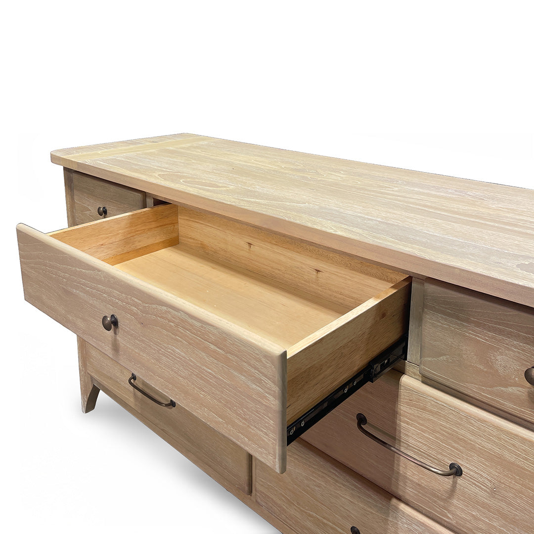Aria Dresser