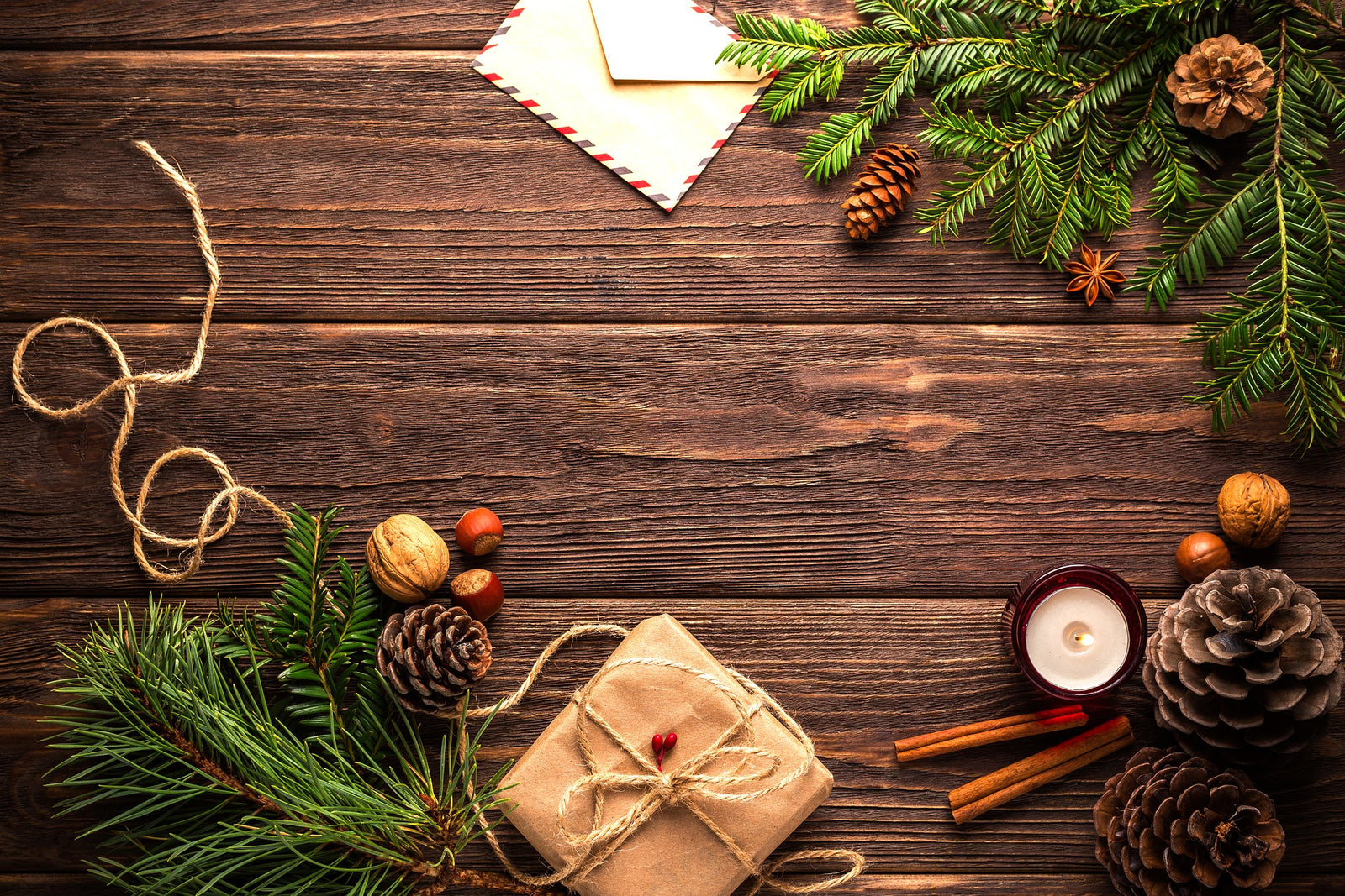Deck The Halls: How To Subtly Transition Your Holiday Décor From Thanksgiving To Christmas (And Beyond!)