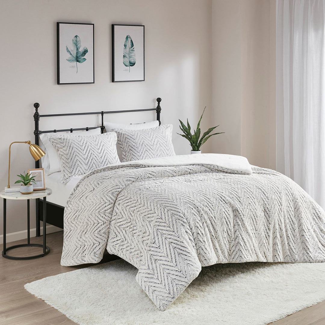 Adelyn Alternative Comforter Set