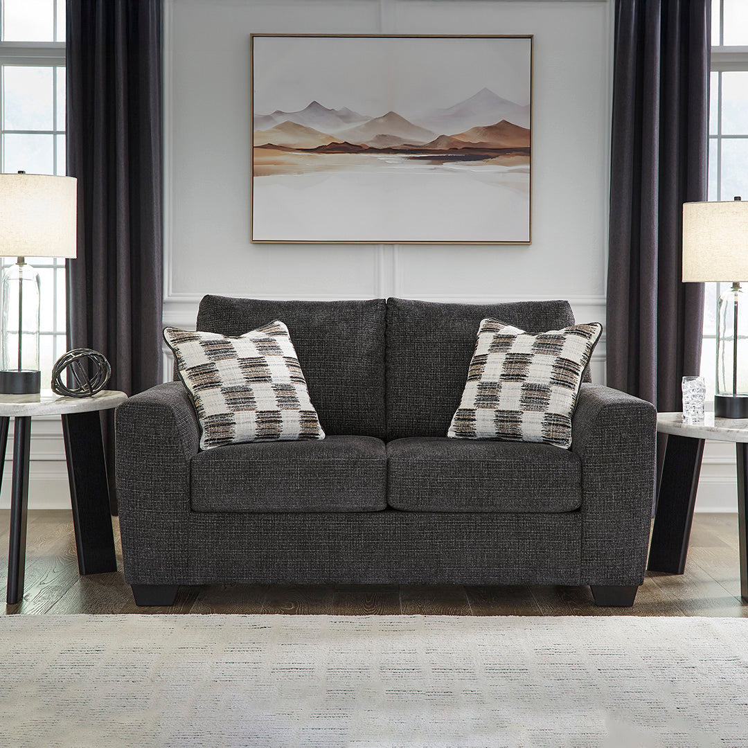 Loreo Loveseat