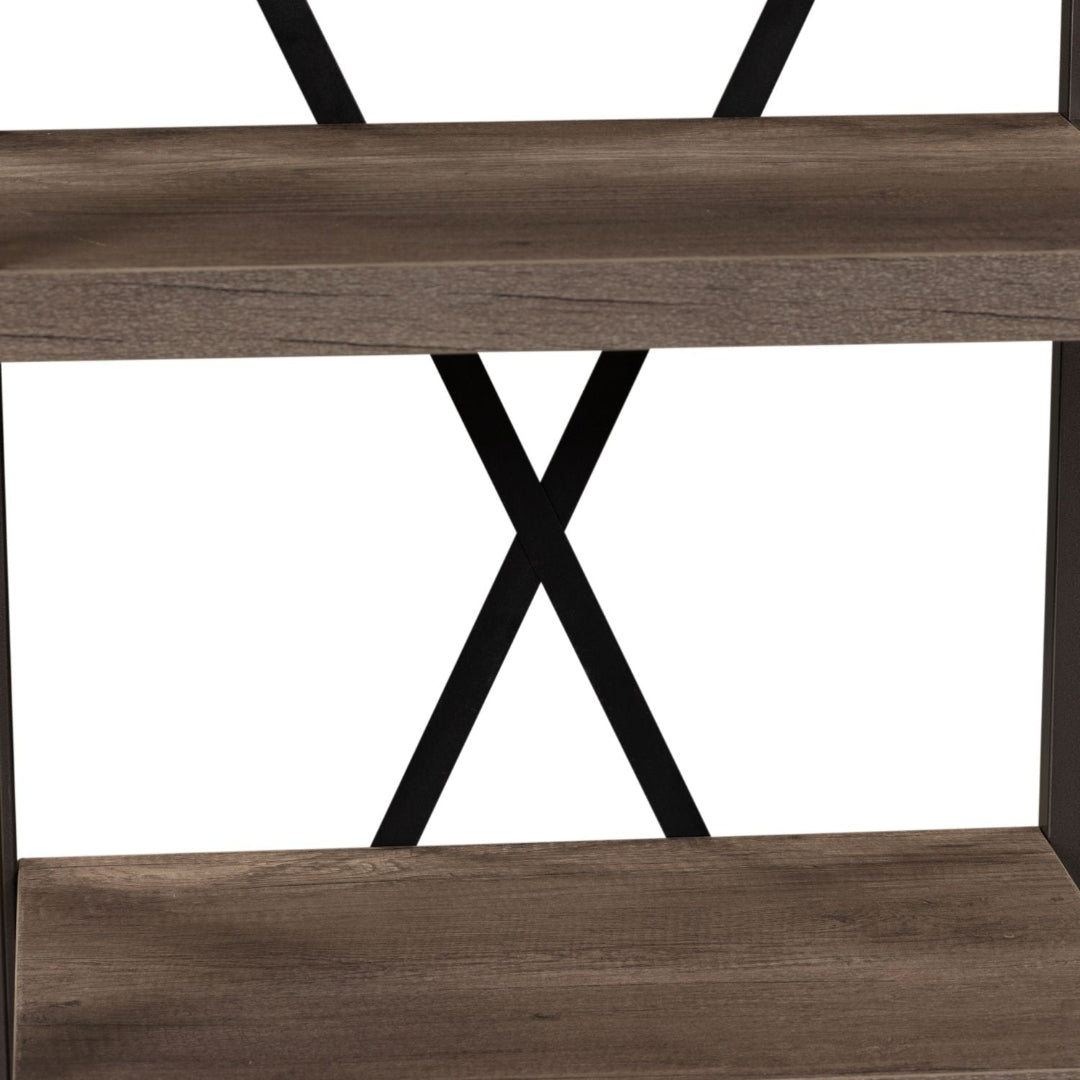 Tanners Creek Pier Display Tower