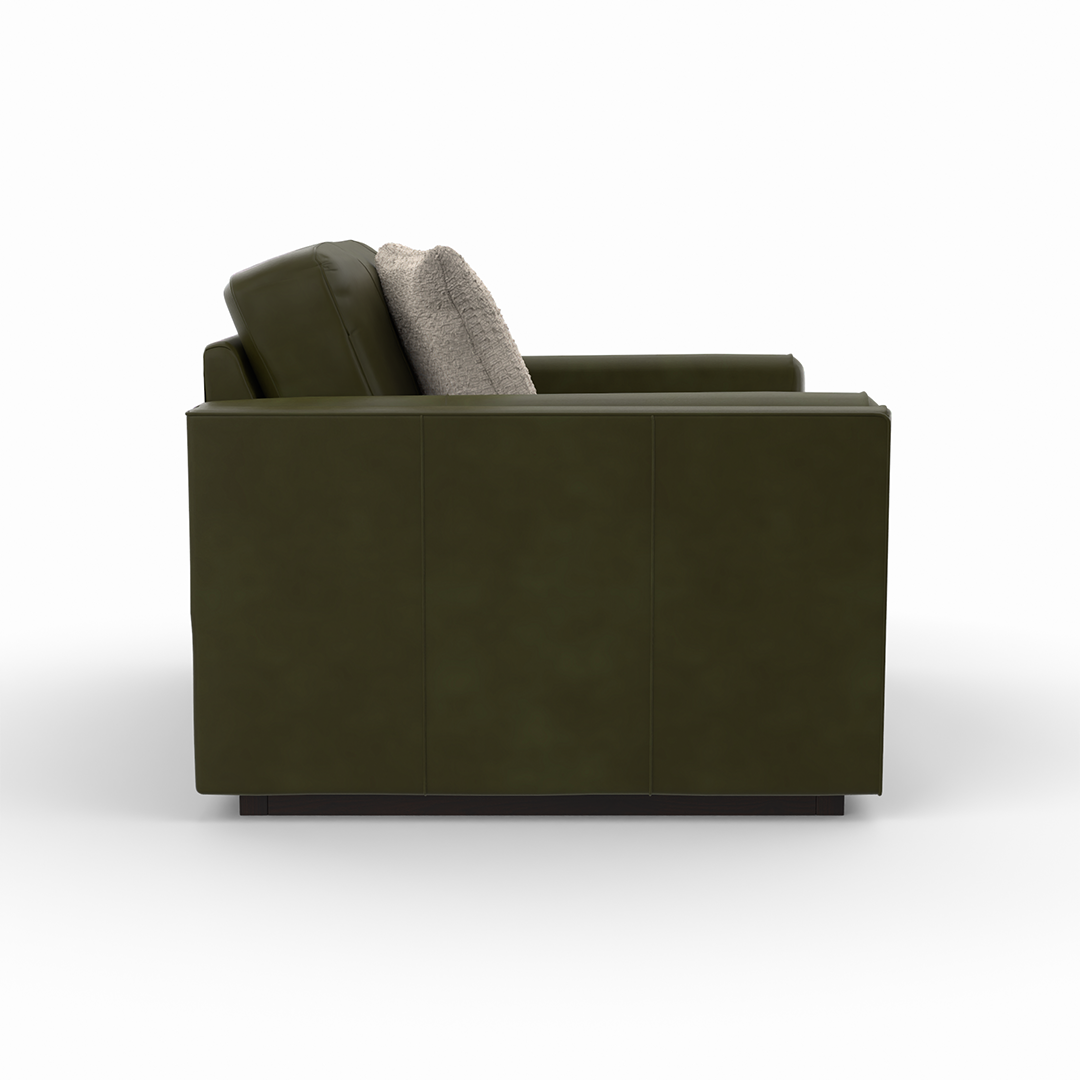 Laci Chair and a Half