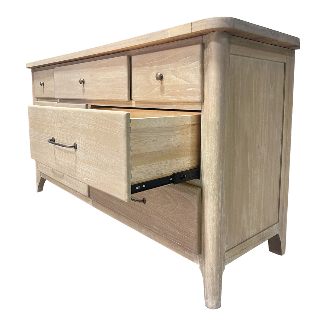 Aria Dresser