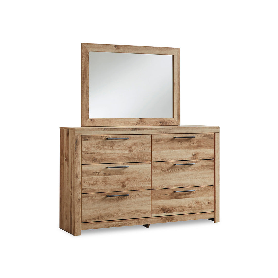 Hyanna Dresser