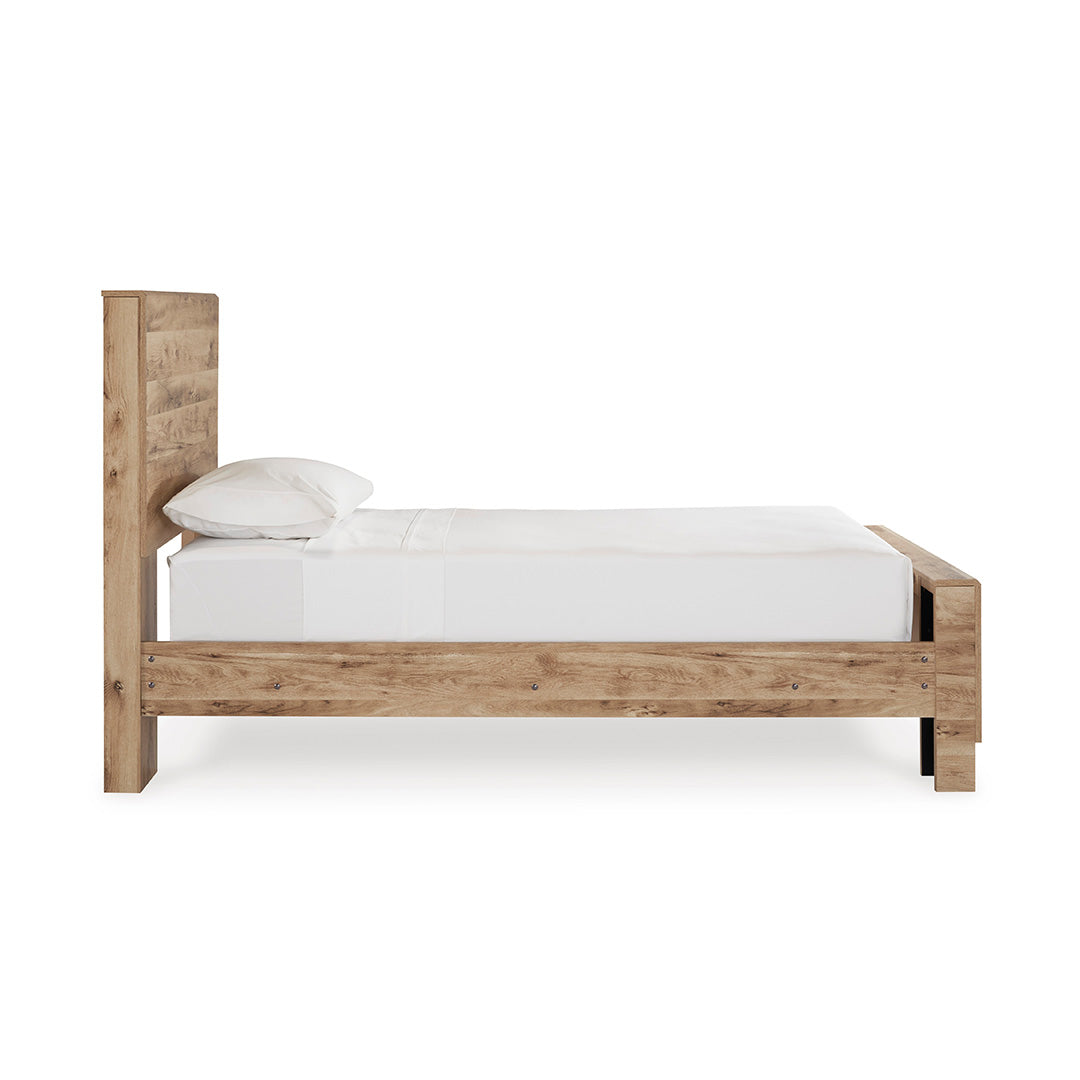 Hyanna Panel Bed
