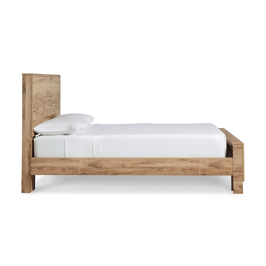 Hyanna Panel Bed