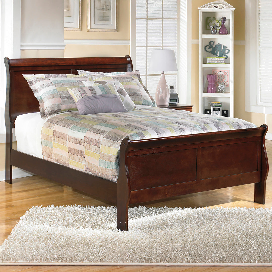 Alisdair Sleigh Bed