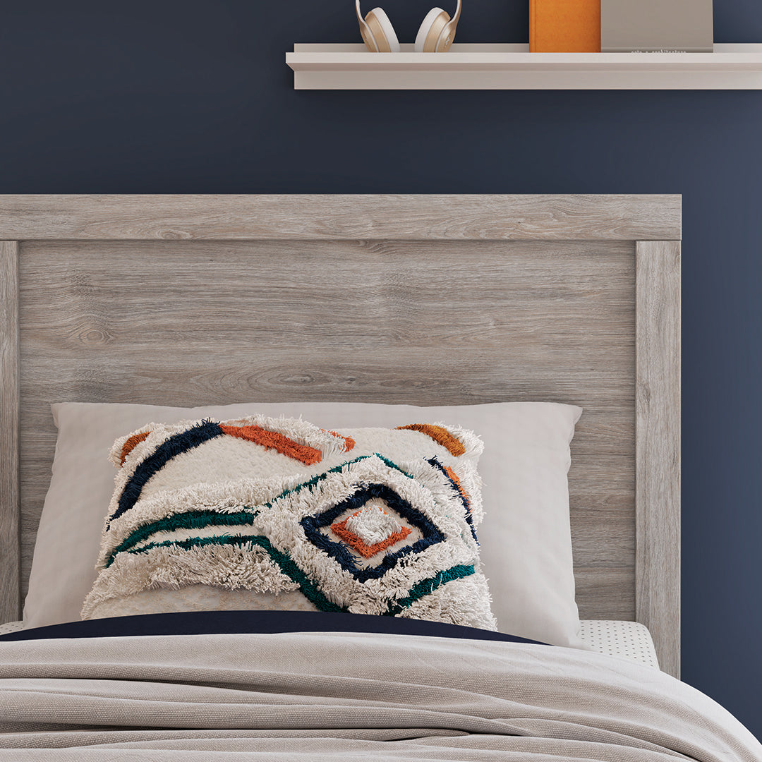 Broachmyn Bed - Gray
