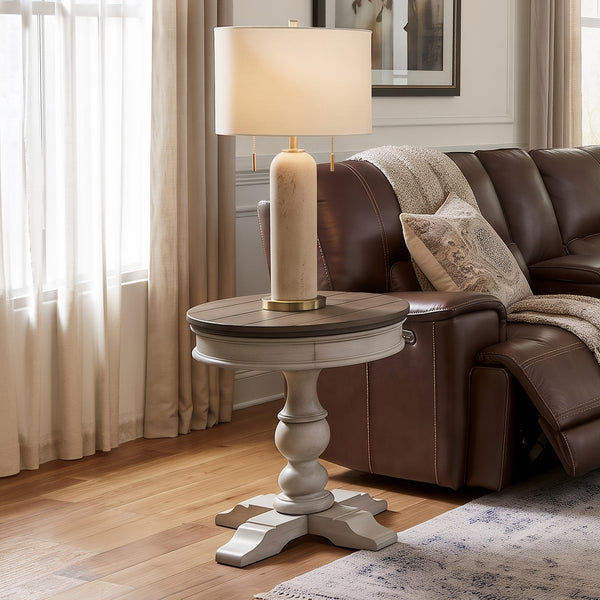 Mesa auxiliar Heartland from Liberty Furniture in Blanco Veneer - Side view