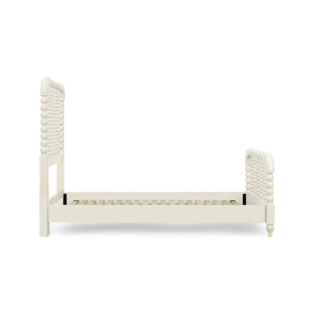 Lake House White Spindle Bed from Legacy Classic Furniture in Queen Veneer - White finish