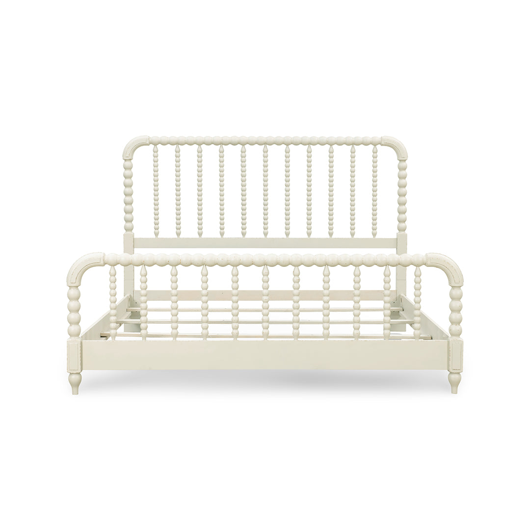 Lake House White Spindle Bed from Legacy Classic Furniture in Queen Veneer - White finish