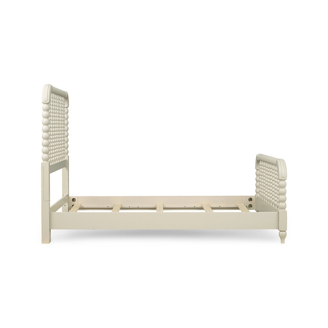 Lake House White Spindle Bed from Legacy Classic Furniture in Queen Veneer - White finish
