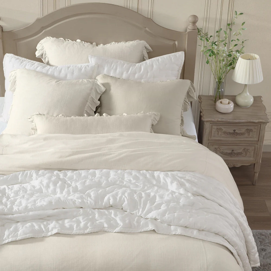 Lily Comforter Set