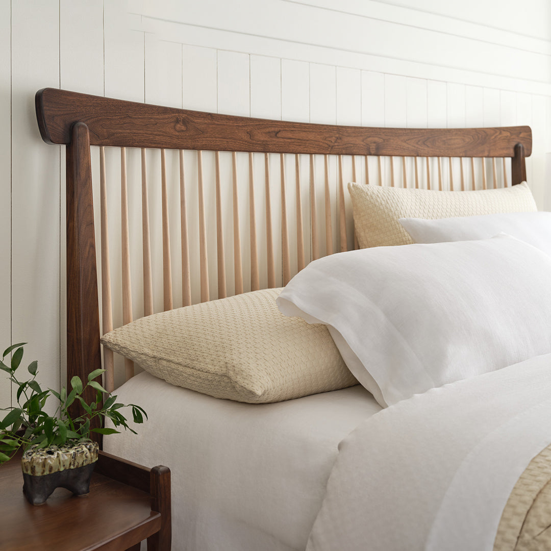 Hudson Valley Spindle Bed - King