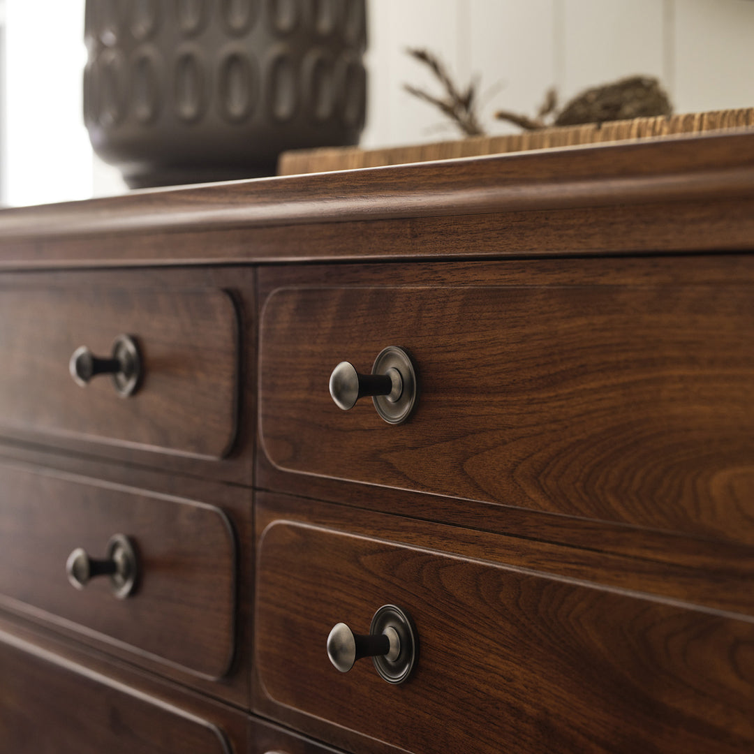 Hudson Valley Dresser