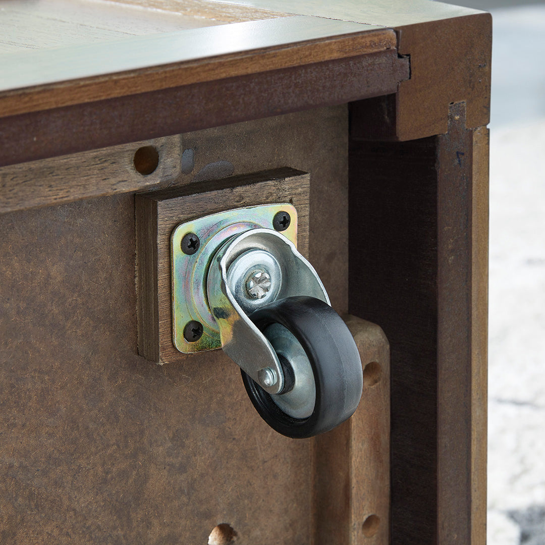 Boardernest Coffee Table with Stools
