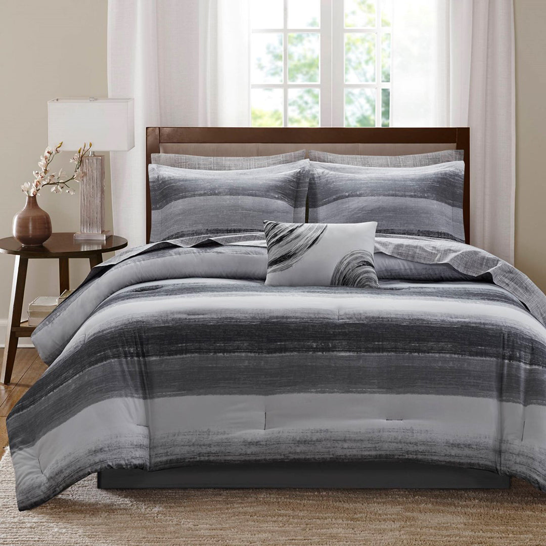 Saben Comforter Set