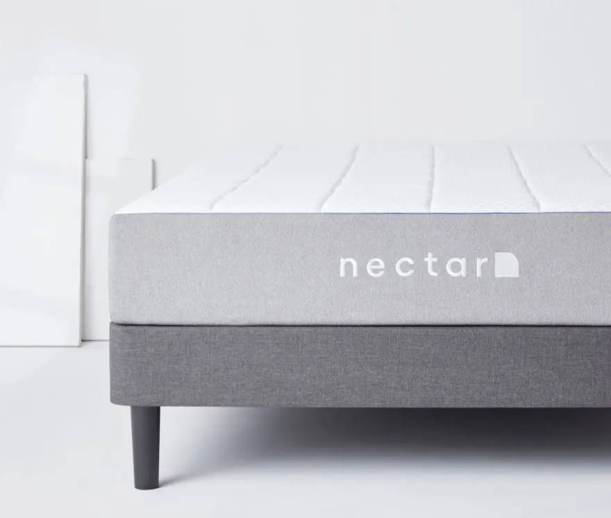 Shopping for a cooling mattress at a Furniture Fair showroom